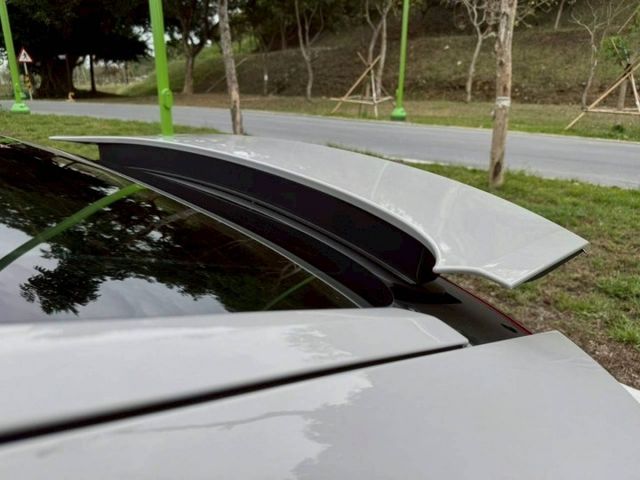 Panamera 車況氣氛佳  配21吋鋁圈 LED頭燈 跑車計時 升降尾翼 PASM氣壓懸吊 免鑰與環景盲點  第8張相片