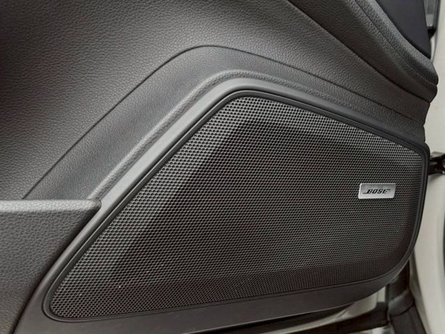 Panamera 車況氣氛佳  配21吋鋁圈 LED頭燈 跑車計時 升降尾翼 PASM氣壓懸吊 免鑰與環景盲點  第17張相片