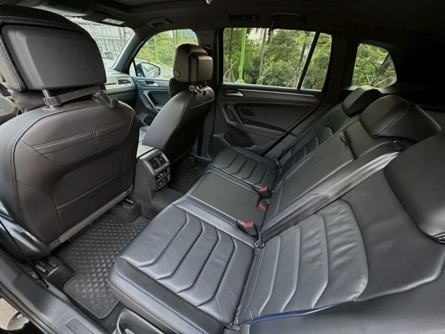 Tiguan R滿配升級Akrapovič蠍子管，性能與豪華一次到位，原鈑件優質首選  第12張相片