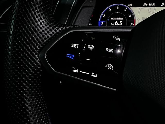 Tiguan R滿配升級Akrapovič蠍子管，性能與豪華一次到位，原鈑件優質首選  第15張相片