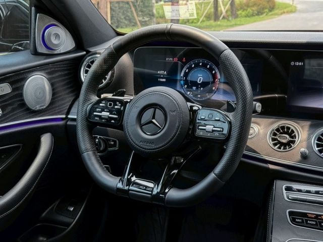 E300 AMG Line，原鈑件，P20全套智慧輔助  柏林之音，雙螢幕豪華科技，配備滿載好入手  第9張相片