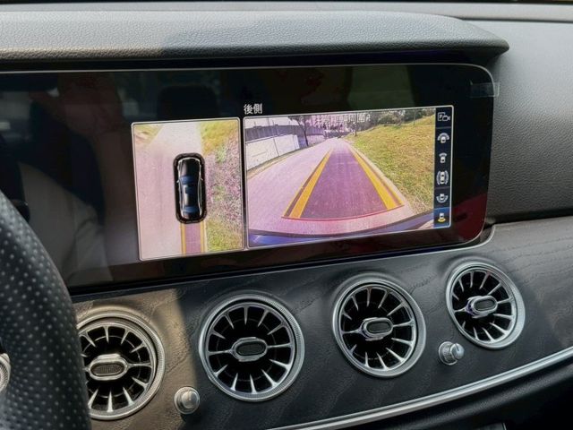 E300 AMG Line，原鈑件，P20全套智慧輔助  柏林之音，雙螢幕豪華科技，配備滿載好入手  第12張相片