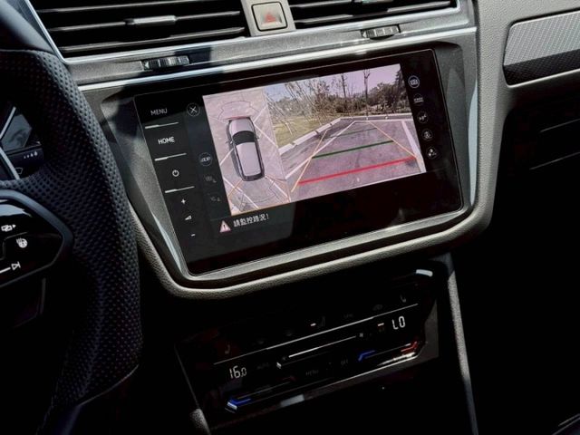 Tiguan R 認證車，四驅與DCC底盤，HK音響，全景天窗，二階改裝操控性能兼具  第14張相片