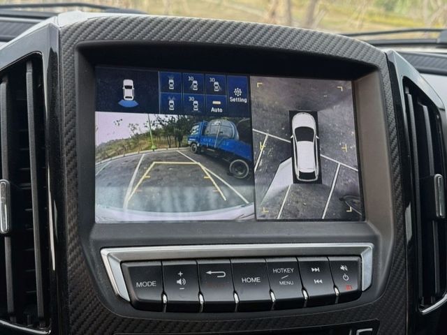 U6 1.8 魅力型  渦輪有力，低里程原鈑件，3D環景、HUD抬顯與聲控科技，高CP值首選！  第12張相片