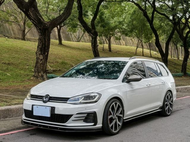 Golf Variant Highline原鈑件，價格實在好入手，保養完善變速箱已整理，入主安心無負擔  第1張相片