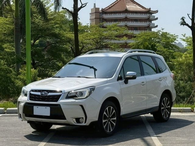Forester i-L 原鈑 水平對臥引擎搭配四輪驅動 底盤穩定 空間實用 視野開闊 無論市區代步或假日出遊都合適  第1張相片