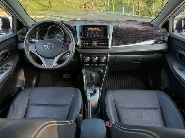 Vios 經典版 原鈑  省油耐用 保養便宜 車身輕巧好停好開 空間表現實在 通勤代步沒問題 入手門檻低又安心  第5張相片