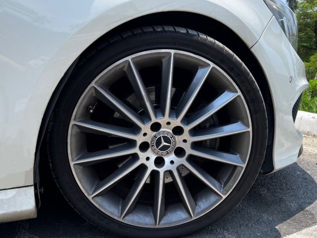 CLA250 Shooting Brake  原鈑件 AMG套件滿載，旅行車帥氣實用兼具  第5張相片