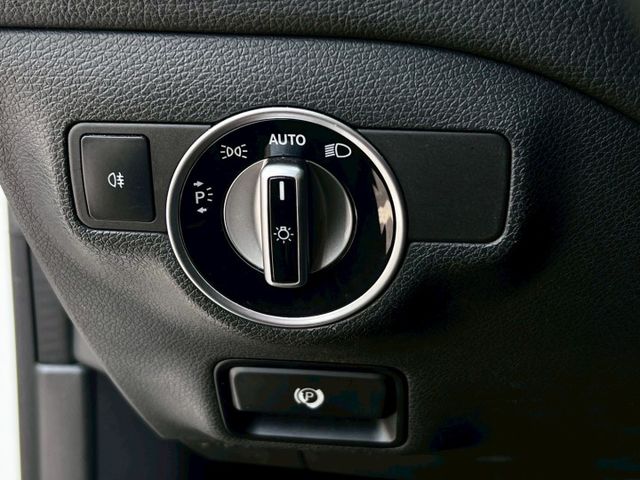 CLA250 Shooting Brake  原鈑件 AMG套件滿載，旅行車帥氣實用兼具  第12張相片