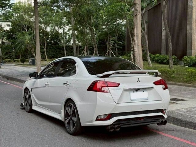 Grand Lancer 旗艦版  原鈑件帥氣科技，滿配舒適好開，入手超划算！  第2張相片