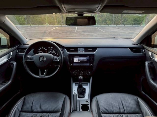 Octavia 1.0TSI 動能版  原鈑件、配備齊全，19.8萬輕鬆入手，省油好開超值首選  第5張相片