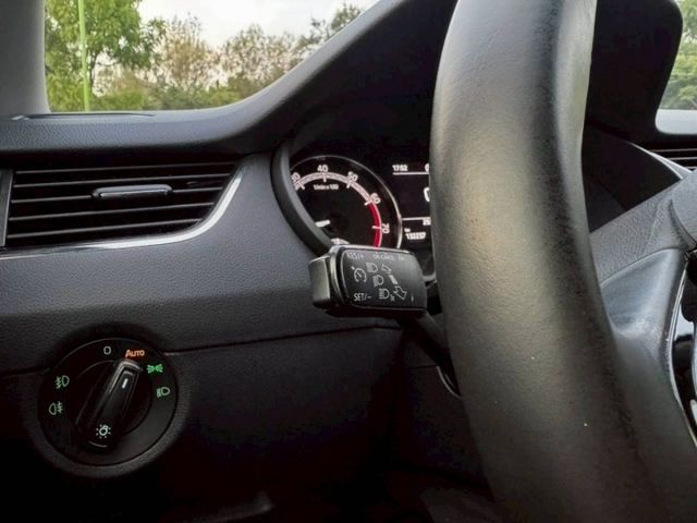 Octavia 1.0TSI 動能版  原鈑件、配備齊全，19.8萬輕鬆入手，省油好開超值首選  第9張相片