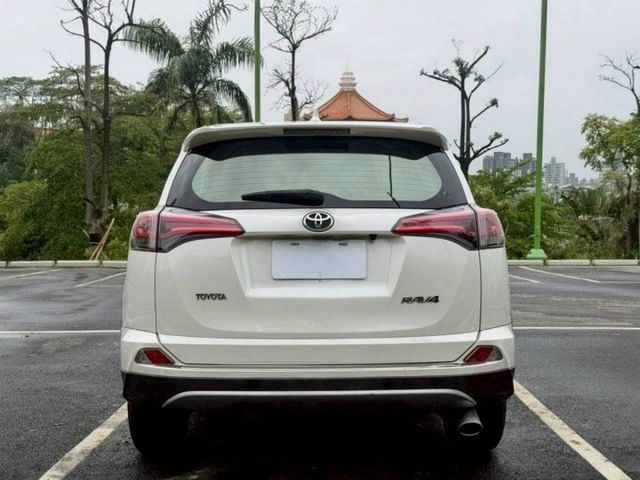 RAV4 2.0 尊爵 原鈑  40初頭超值入手 TSS主動式安全防護系統  第4張相片