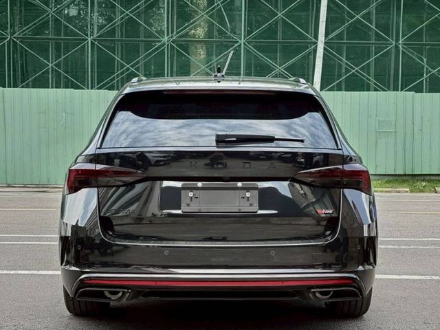 Octavia Combi RS 認證原鈑件 低里程 小改款配備再升級  第4張相片