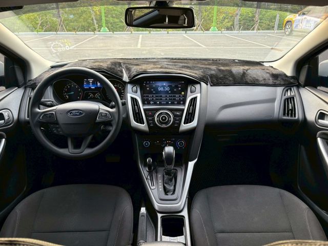 Focus 1.6 汽油時尚型 原鈑 安全的便宜代步車 小排量輕鬆保養省油  第5張相片