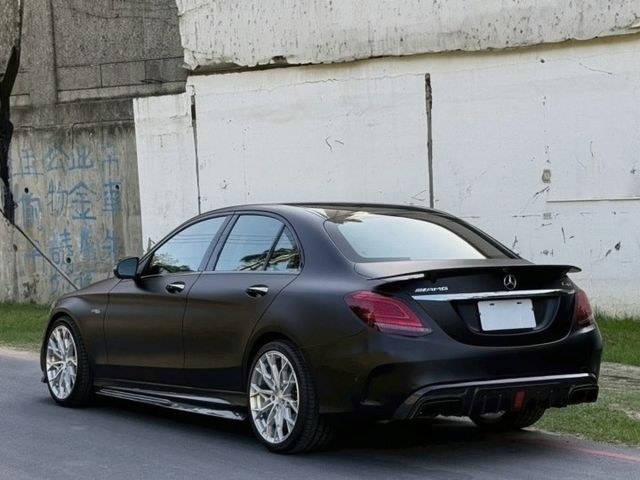 AMG C43 4MATIC 認證漂亮車  小改款外觀再進化  配備齊全改裝點綴漂亮  第2張相片
