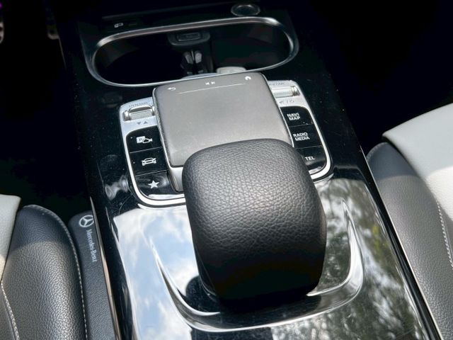 Cla250 AMG 流線跑房外型吸睛有型 渦輪動力輕快有勁 內裝質感與科技配備兼具 帥氣與樂趣合而為一  第15張相片