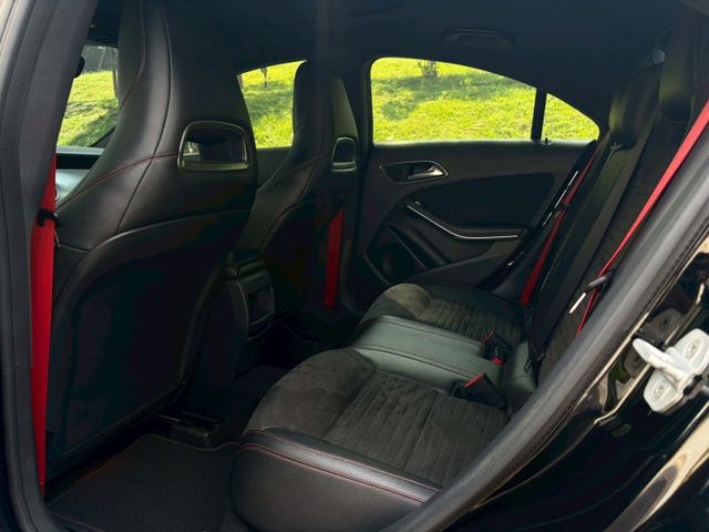 Cla45 AMG套件 快控方向盤 換檔撥片 定速巡航 倒車顯影 電動天窗 雙區恆溫 雙前電動記憶座椅 天窗  第9張相片
