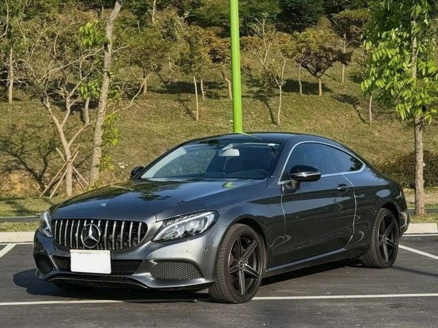 C180 Coupe入門雙門轎跑  倒車顯影 雙前電動椅  LED頭尾燈  第1張相片