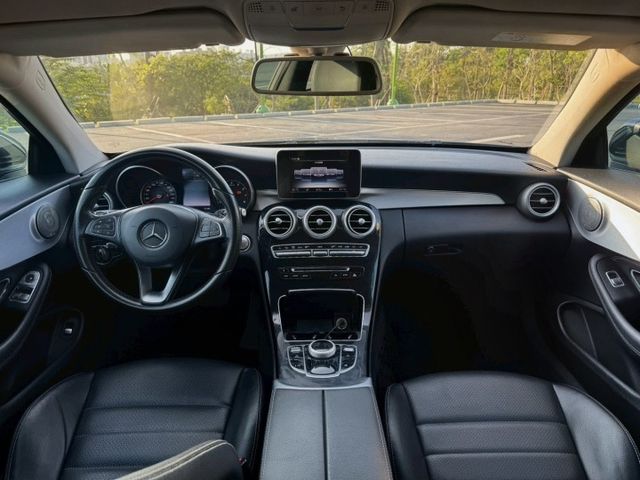 C180 Coupe入門雙門轎跑  倒車顯影 雙前電動椅  LED頭尾燈  第5張相片