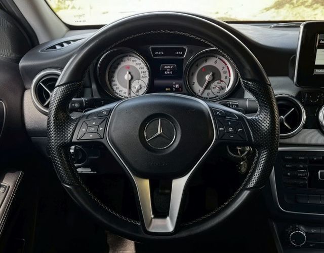 Gla200 原鈑件 小巧休旅結合賓士質感 渦輪動力輕快省油 底盤穩定扎實 通勤代步與假日出遊都合適  第9張相片