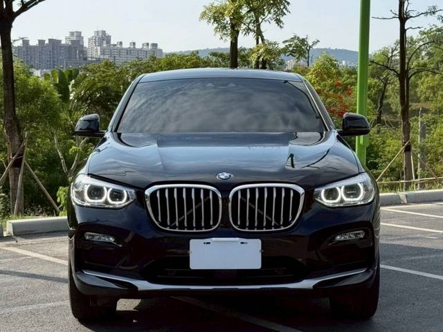X4 20i xDrive 原鈑低里程  斜背美型跑旅定義街道美學  G02 世代 X4用最美背影征服眾人目光  第3張相片