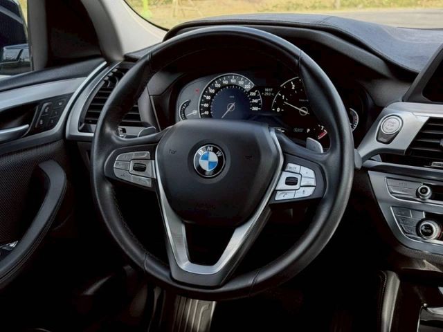 X4 20i xDrive 原鈑低里程  斜背美型跑旅定義街道美學  G02 世代 X4用最美背影征服眾人目光  第10張相片