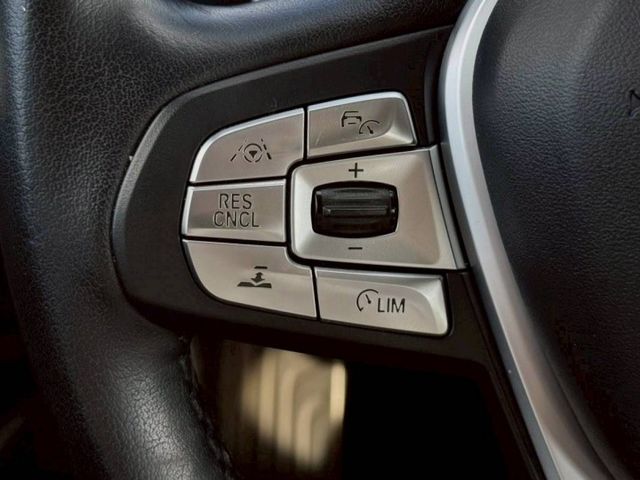 X4 20i xDrive 原鈑低里程  斜背美型跑旅定義街道美學  G02 世代 X4用最美背影征服眾人目光  第12張相片