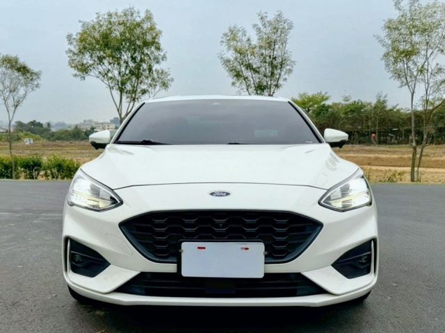 Focus STline Lommel 原鈑件 運動外型帥氣有型 配備質感兼具 操控靈活 底盤穩定 兼顧熱血與實用  第3張相片