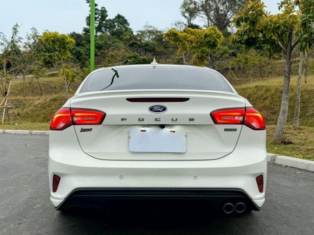 Focus STline Lommel 原鈑件 運動外型帥氣有型 配備質感兼具 操控靈活 底盤穩定 兼顧熱血與實用  第4張相片