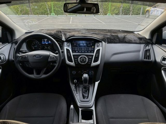 Focus 1.6 汽油時尚型 原鈑 安全的便宜代步車 小排量輕鬆保養省油  第5張相片