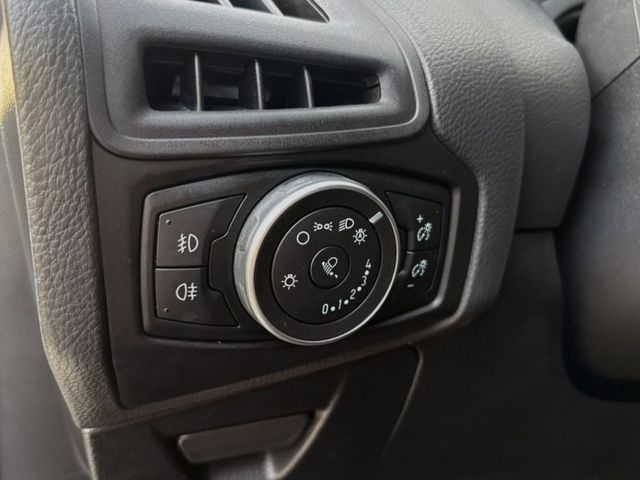 Focus 1.6 汽油時尚型 原鈑 安全的便宜代步車 小排量輕鬆保養省油  第10張相片