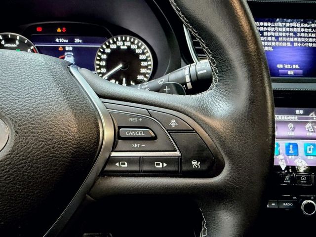 QX55 旗艦 搭載2.0L VC-Turbo引擎 融合轎跑線條與豪華質感 外型動感 內裝精緻 兼具性能與時尚品味  第9張相片