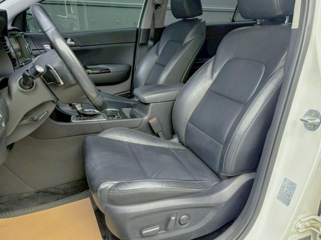 Sportage GT line 外型運動有型耐看 配備豐富一應俱全 空間實用性大 通勤代步與家人假日出遊的好選擇  第7張相片