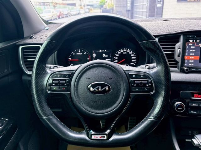 Sportage GT line 外型運動有型耐看 配備豐富一應俱全 空間實用性大 通勤代步與家人假日出遊的好選擇  第9張相片