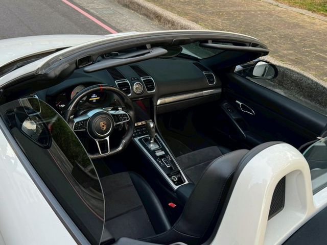 981 Boxster 原鈑 中置引擎後區 換檔俐落 轉向精準 開蓬享受人生 日常使用與山路操駕皆適宜 性能與浪漫的結合  第6張相片