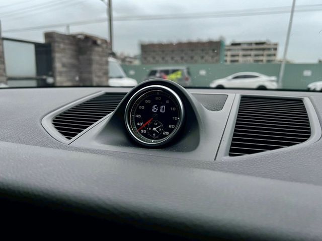 Macan 2.0 認證原鈑件 360環景 跑車計時器 電尾門  第11張相片