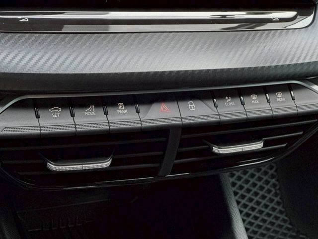 Octavia Combi RS 認證原鈑件 低里程 小改款配備再升級  第14張相片
