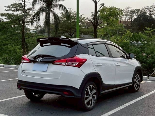 Yaris Crossover 經典版 原鈑 都會小休旅代表作 車身靈活好停車 搭配省油動力與高底盤視野 開起來輕鬆順手  第2張相片