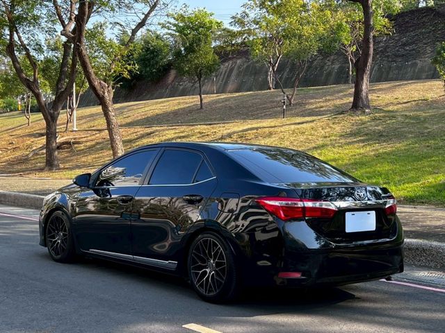 Altis 原鈑 妥善率極高里程極低 油耗表顯出色 動力順暢好上手 空間實用 乘坐舒適 是通勤代步與家庭用車省心的熱門車  第2張相片