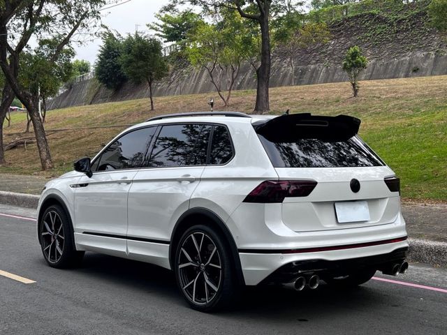 TIguan R 原鈑 性能休旅代表作 馬力充足 操控熱血有樂趣 空間實用 是家庭與玩家的好選擇  第2張相片
