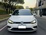 Golf R-line 具備運動化外觀套件與更紮實的底盤調校 兼顧性能與油耗 外型年輕俐落 操控靈活 兼顧生活的五門車款  第3張縮圖