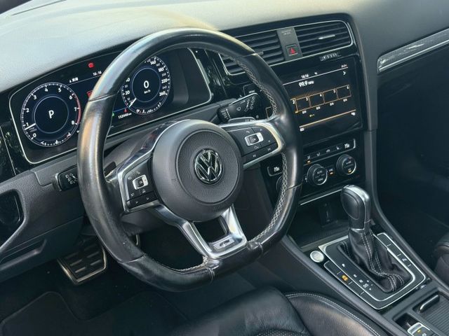 Golf R-line 具備運動化外觀套件與更紮實的底盤調校 兼顧性能與油耗 外型年輕俐落 操控靈活 兼顧生活的五門車款  第9張相片