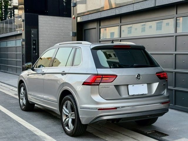 Tiguan 330Tsi 扎實的底盤配上穩定操控 空間實用且乘坐舒適 是兼顧家庭日常使用與長途出遊需求好選擇  第2張相片