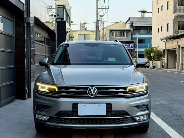 Tiguan 330Tsi 扎實的底盤配上穩定操控 空間實用且乘坐舒適 是兼顧家庭日常使用與長途出遊需求好選擇  第3張相片