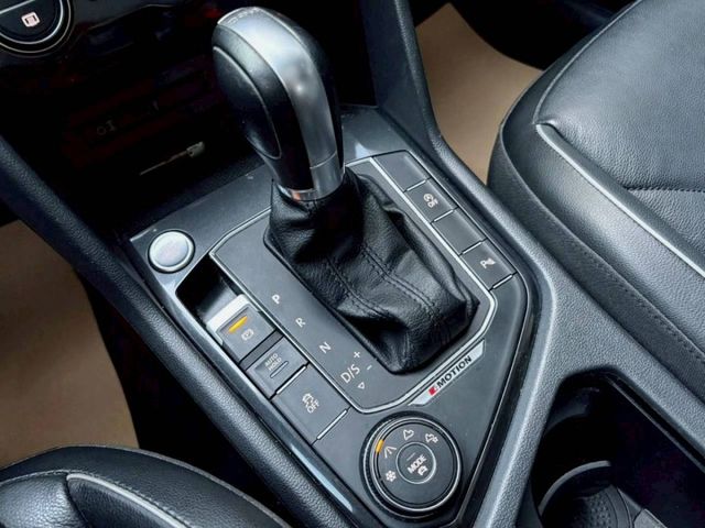 Tiguan 330Tsi 扎實的底盤配上穩定操控 空間實用且乘坐舒適 是兼顧家庭日常使用與長途出遊需求好選擇  第12張相片