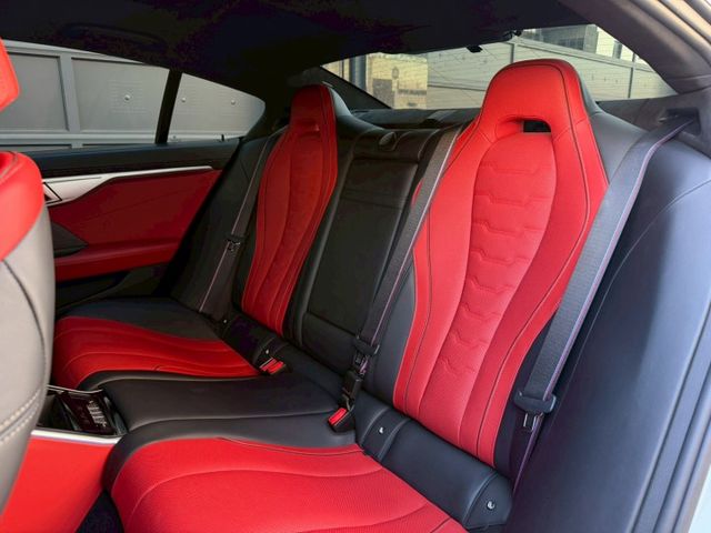 M850 GC Xdrive 原鈑 V8雙渦輪強悍性能結合四門跑房車姿態 豪華內裝 霸氣外型 氣場與熱血駕馭兼具  第7張相片
