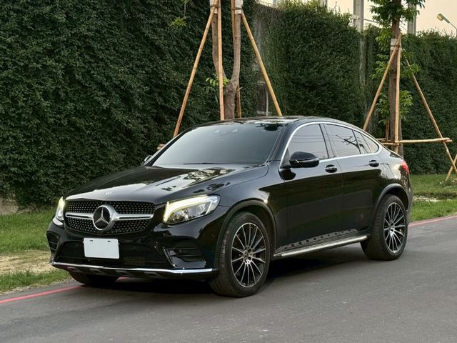 GLC 250 4MATIC Coupe 運動版 原鈑 AMG套件 23P智慧駕駛 環景輔助  第1張相片