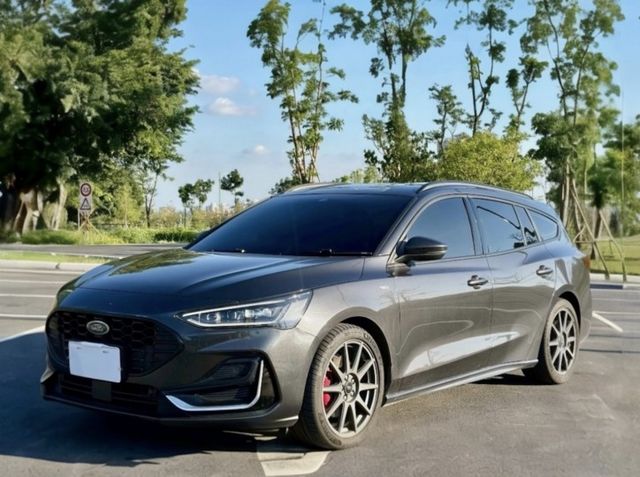 Focus Wagon ST-Line Vignale 原鈑  V版最高階 已成絕響的稀有旅行車  第1張相片