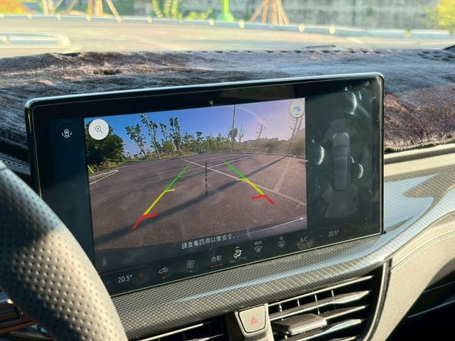 Focus Wagon ST-Line Vignale 原鈑  V版最高階 已成絕響的稀有旅行車  第13張相片